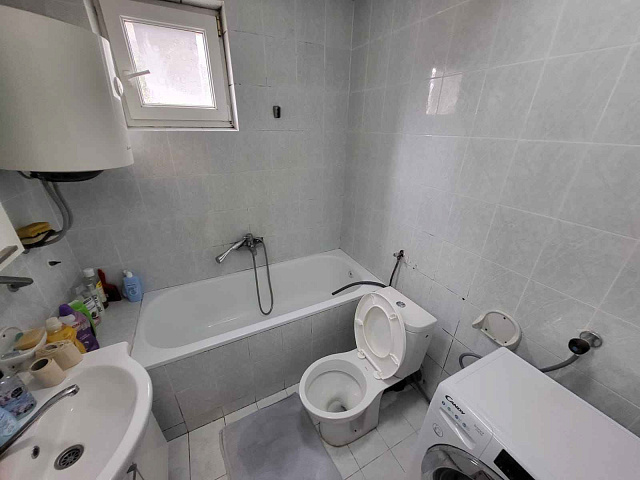 Apartment mit zwei Schlafzimmern in Petrovac in einer ruhigen Gegend, nur wenige Gehminuten vom Strand entfernt — photo 9