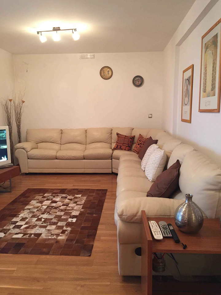 Wohnung mit zwei Schlafzimmern am Meer in Petrovac