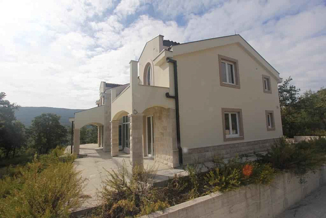 Zweistöckiges Haus mit Meer- und Bergblick in der Gegend der Stadt Herceg Novi — photo 10