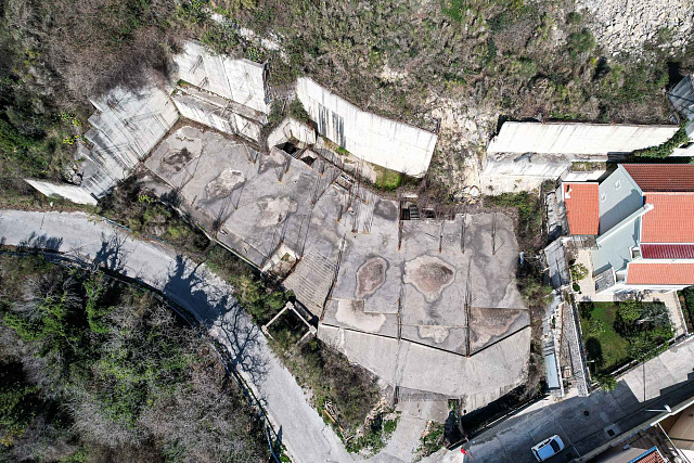 Grundstück 1580 m2 mit Projekt für ein Aparthotel in Rezevici