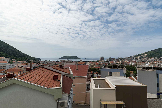 Möblierte 1-Zimmer-Wohnung in Budva, Lazi – 89m² mit Meerblick — photo 11