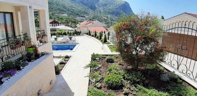 Villa mit Pool in Blizikuce — photo 7