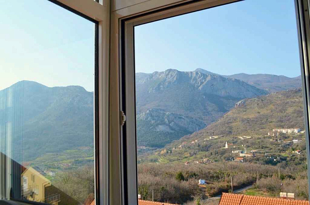 Reihenhaus mit Bergblick in Bar — photo 17