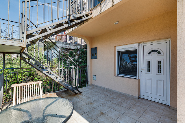 Gemütliche Villa mit Meerblick in Lepetani — photo 4