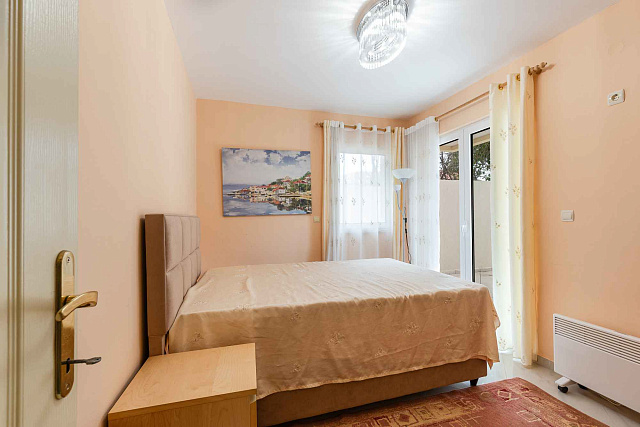 Gemütliche 53 m² große Wohnung am Meer in Becici mit privatem Garten — photo 4