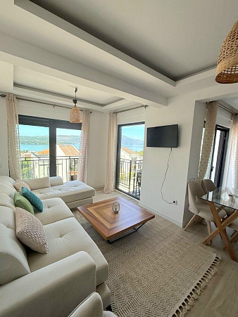 Dreizimmerwohnung in Tivat
