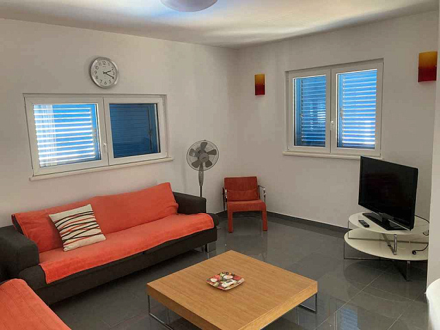 Wohnung mit zwei Schlafzimmern in Becici