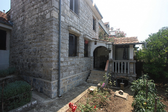 Haus in Tivat