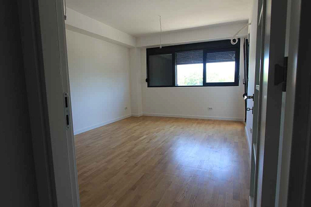 Wohnungen in einem neuen Komplex in Meeresnähe in Tivat — photo 4