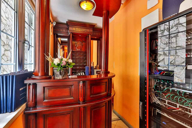 Villa zum Verkauf in attraktiver Lage in Budva