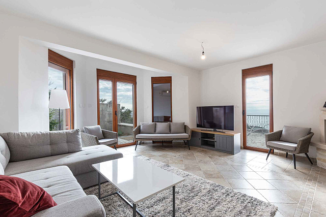 Spacious 3-Story House with Sea View in Blizikuce — photo 5