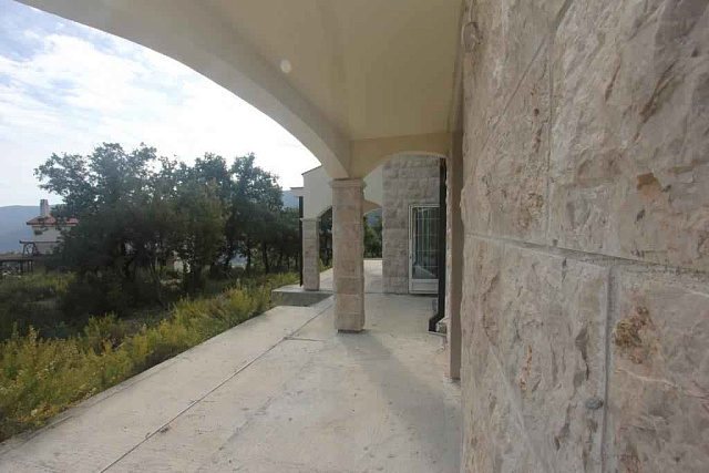Zweistöckiges Haus mit Meer- und Bergblick in der Gegend der Stadt Herceg Novi — photo 17