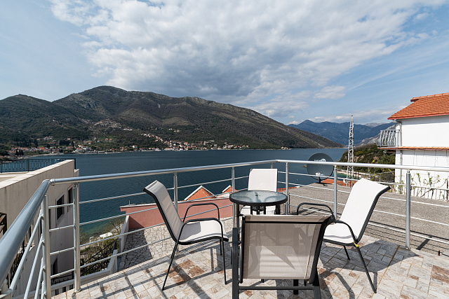 Villa mit Panoramablick auf das Meer in Tivat — photo 7