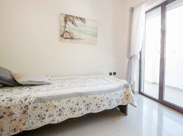 Apartment mit drei Schlafzimmern und Meerblick in Budva — photo 8