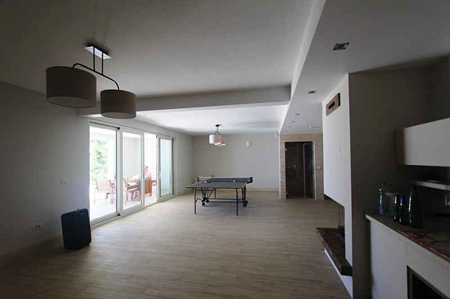 Villa mit Pool in Budva — photo 11