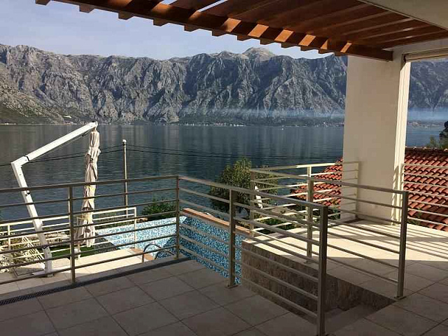 Modernes Haus in Stoliv mit Pool — photo 13