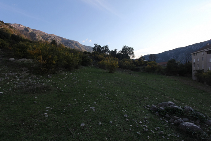 Grundstück in Dobrota