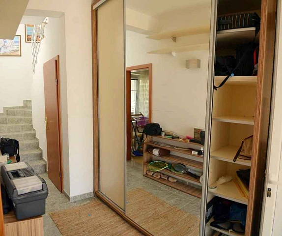 Reihenhaus mit Bergblick in Bar — photo 12