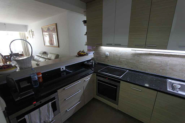 Weiträumliche Wohnung in BUDVA — photo 6