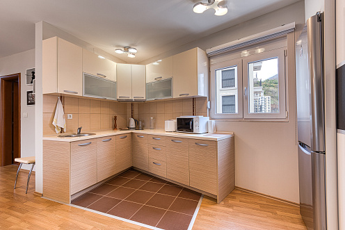 Apartment with 2 bedrooms in Bečići