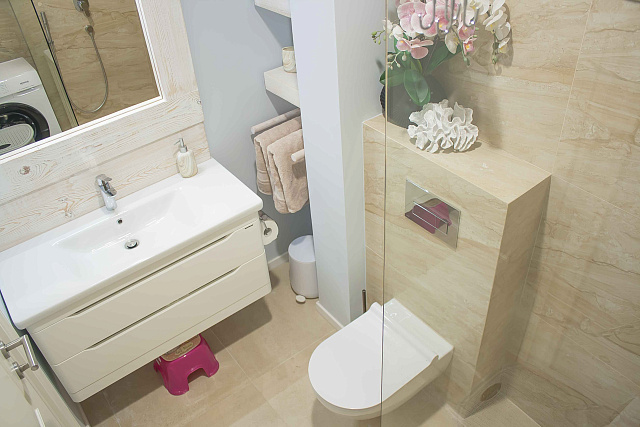 Luxuriöse Zwei-Zimmer-Wohnung mit großer Terrasse in Bečići — photo 15