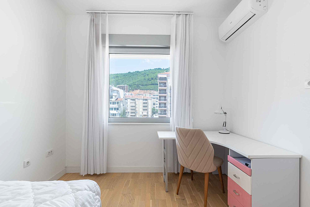 Geräumige und Luftige Wohnung im Herzen von Budva — photo 27