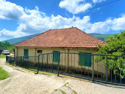 Haus in Kumbor in der Nähe des Komplexes Porto Novi