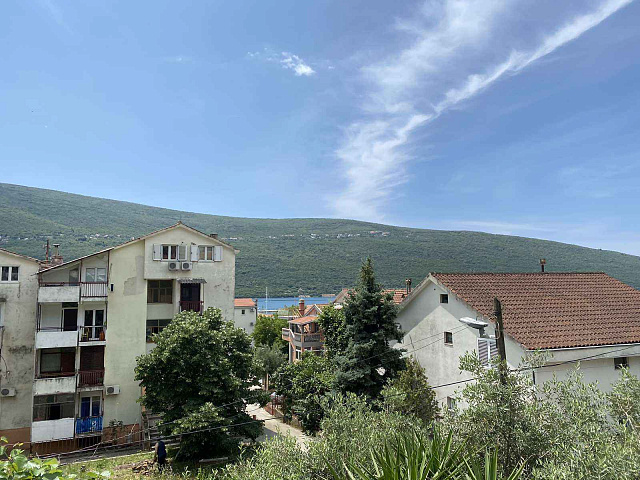 Haus in Djenovici mit Blick auf das Meer — photo 16