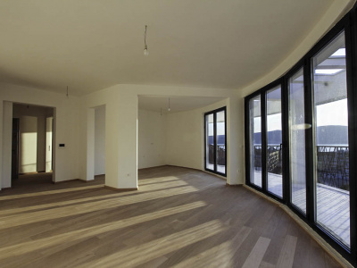 Penthouse in Tivat mit Panoramablick auf das Meer