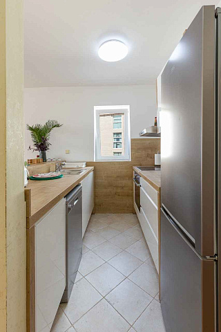 Geräumige Duplex-Wohnung mit Meerblick in Sveti Stefan — photo 9