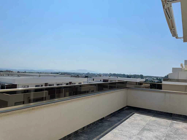 Apartments in a new six-storey building in Ulcinj — photo 5