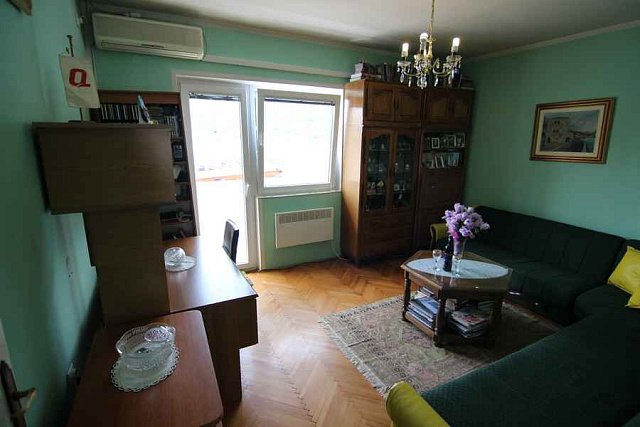 Haus in der ersten Reihe in Lepetani — photo 4