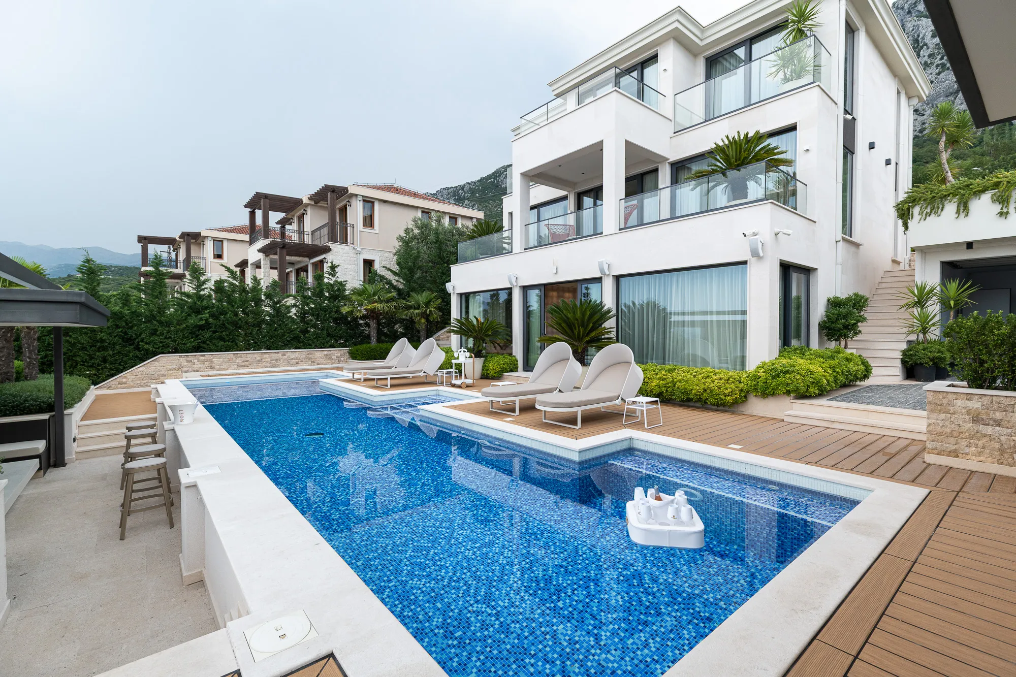 Exklusive Villa in Blizikuće, nahe Sveti Stefan, Budva