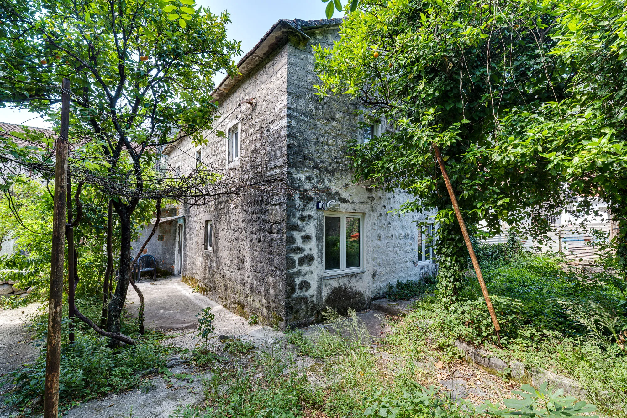 Zu verkaufen – Charmantes Steinhaus in Kotor, Wunderschöner mediterraner Stil