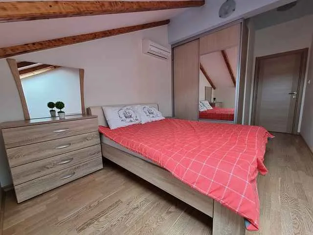 Geräumige Wohnung mit 4 Schlafzimmern in Bečići — 137 m²