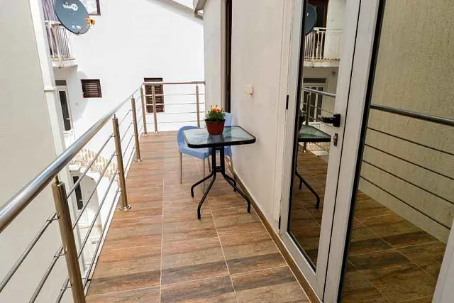 Wohnung 60m2 mit zwei Schlafzimmern in Rafailovici — photo 6