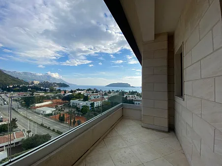 Dachterrasse im Zentrum von Budva