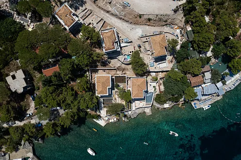 EXKLUSIVER VERKAUF – LUXUSVILLA MIT PRIVATSTRAND, MIRIŠTE (LUŠTICA)