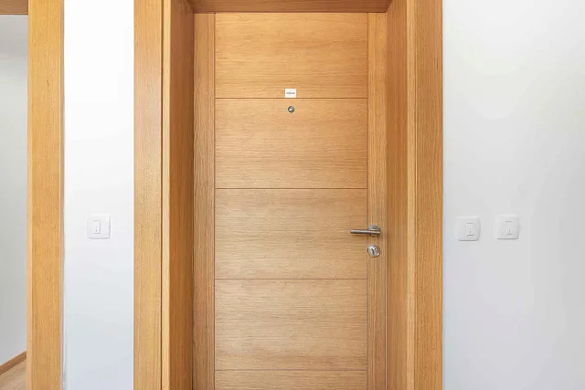 1 — photo 12