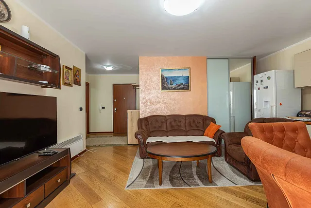 6752 Zwei Wohnungen je 57 m² in Rafailovići, erste Reihe — photo 7