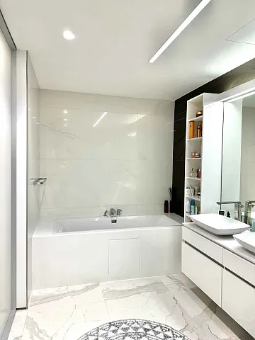 Luxuriöse Wohnung in Budva mit Meerblick — photo 12