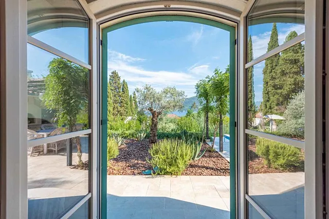 Luxuriöse Villa mit Meerblick in Baosici, Herceg Novi — photo 4