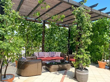 Mini-Hotel mit Pool und Spa in der Nähe der Lustica-Bay