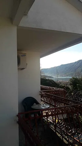 Haus in Dobrota, Kotor — photo 4