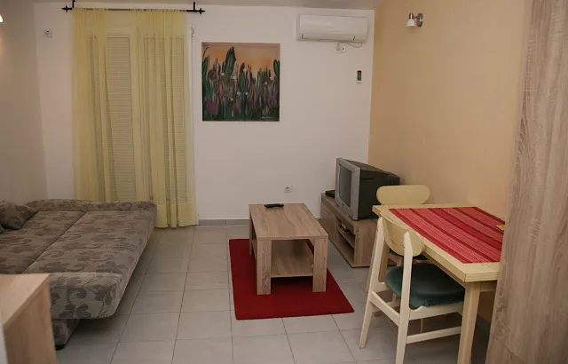 Helle Wohnung zum Verkauf in Tivat