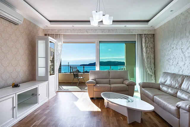 Luxuswohnung mit Meerblick in Bečići — photo 4
