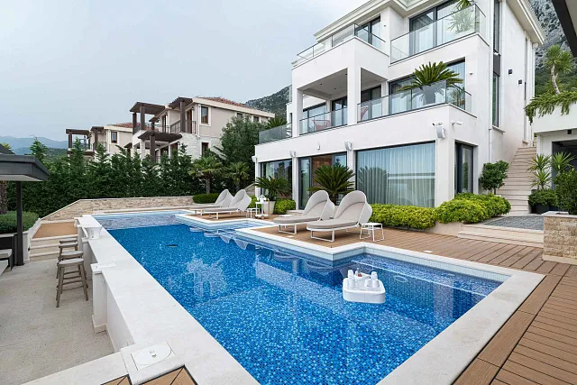 Exklusive Villa in Blizikuće, nahe Sveti Stefan — photo 26