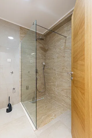 Luxuriöse 79 m² Wohnung in einem modernen Wohngebäude! — photo 9