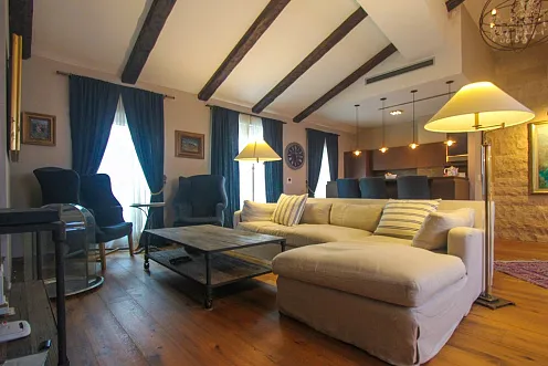 Charmante Maisonette-Wohnung im Herzen der Altstadt von Budva