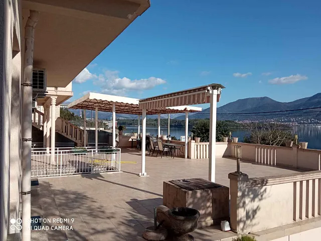 Apartment-Villa mit Privatstrand — photo 5